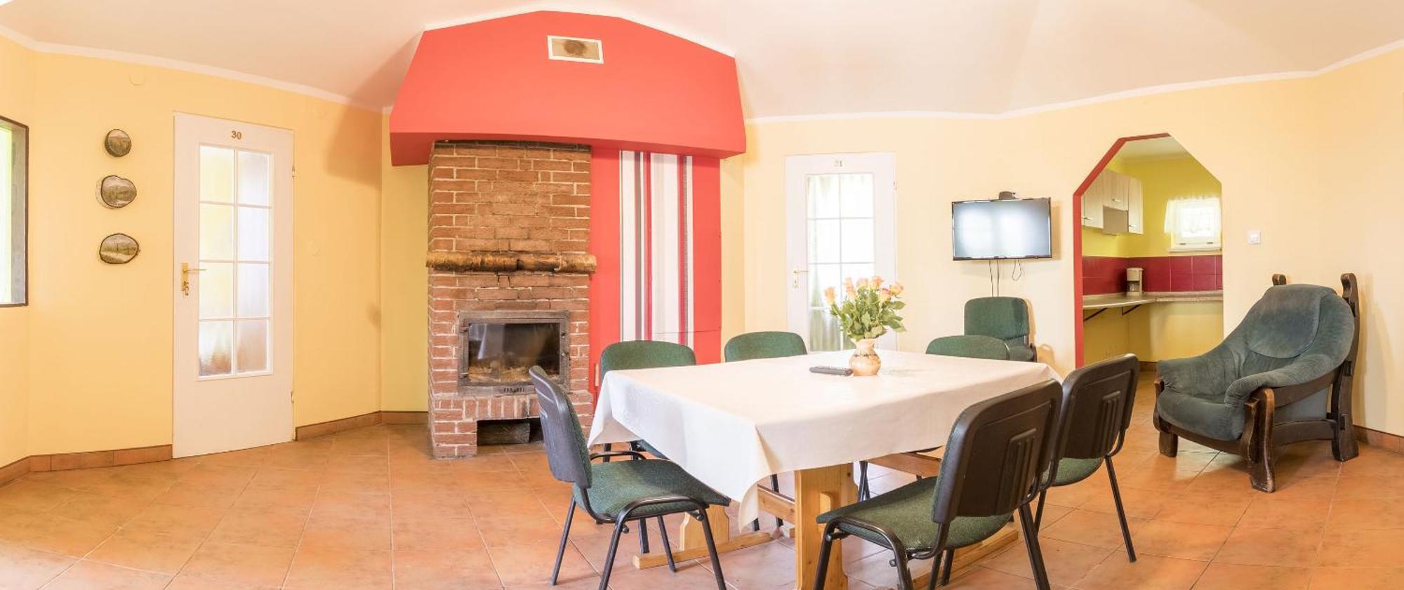 Farm stay Szalas Muflon - Mufflonhuette Jelenia Gora
